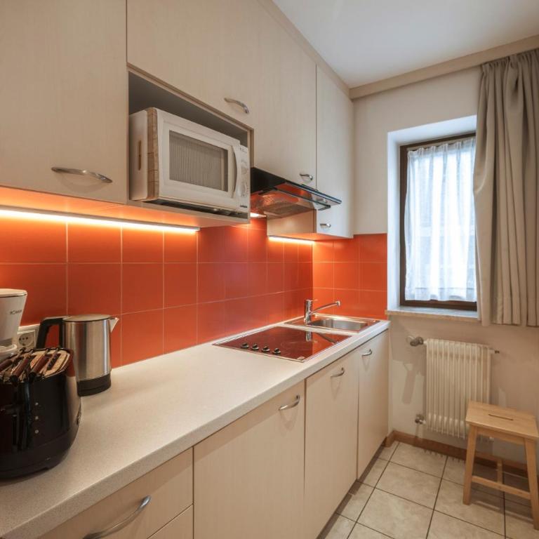 La Tambra - Residence - Central with Restaurant - Appartamento con Balcone - 4