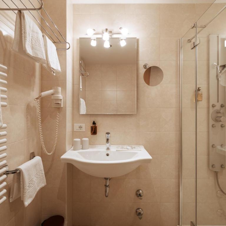 La Tambra - Residence - Central with Restaurant - Appartamento con 2 Camere da Letto - 8