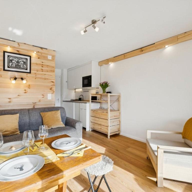 Central studio in Villars sur Ollon, Emeraude, for 3 only 100m to Bretaye ski train - Apartment mit 1 Schlafzimmer - 4
