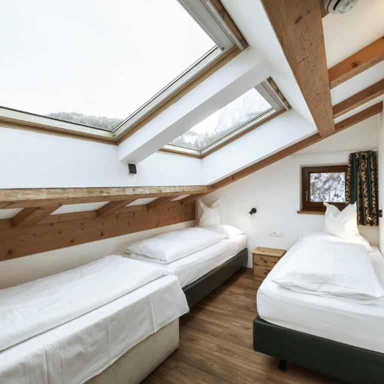 La Tambra - Residence - Central with Restaurant - Suite Familiare con Balcone - 7