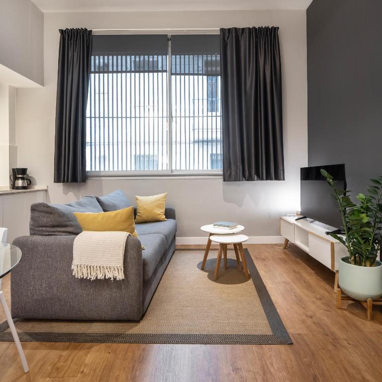 Feelathome Poblenou Beach Apartments - One-Bedroom Ground Floor Apartment - Carrer Bilbao 11 - 3