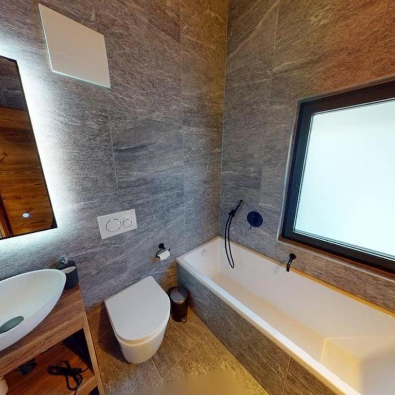 Golette Apartment - 2 bedroom apartment in the Ski Resort - Appartement 2 Chambres - 3