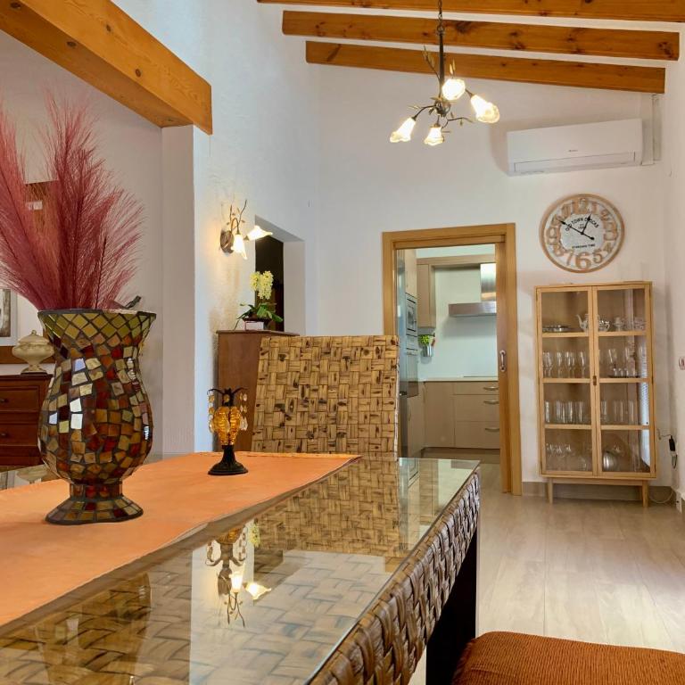 Casa Laura by Sun & Sea Homes - Villa with Private Pool - 17
