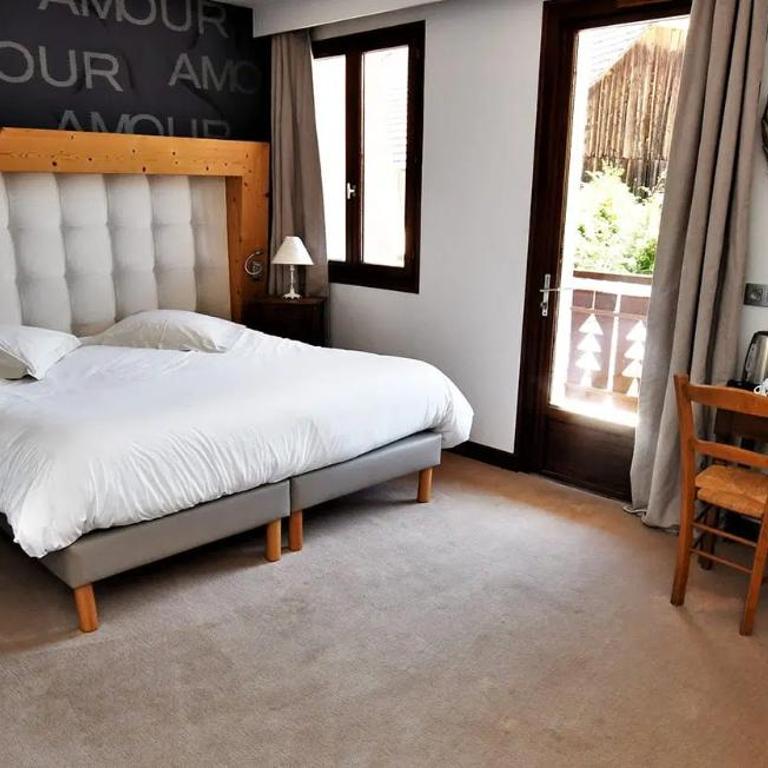 Logis Hôtel - Auberge les Clarines - Chambre Quadruple avec Balcon - 8