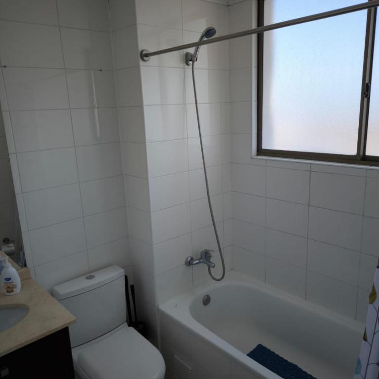 Depto en viña del Mar Wifi, estacionamiento, cerca mall arauco, playa - Three-Bedroom Apartment - 9