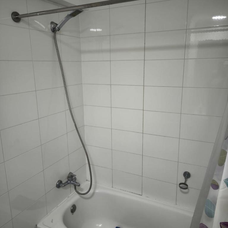 Depto en viña del Mar Wifi, estacionamiento, cerca mall arauco, playa - Three-Bedroom Apartment - 10
