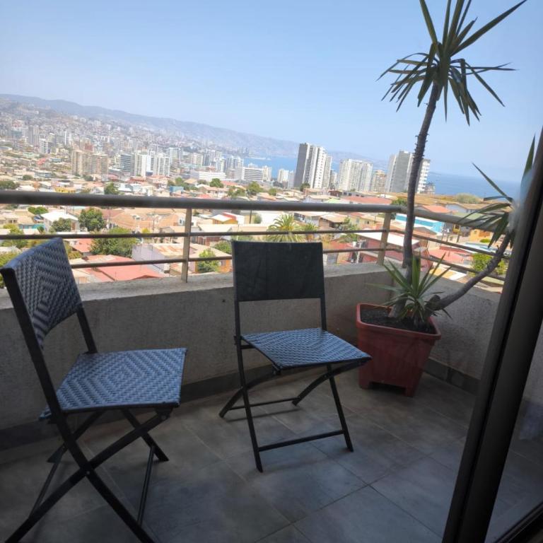 Depto en viña del Mar Wifi, estacionamiento, cerca mall arauco, playa - Three-Bedroom Apartment - 20
