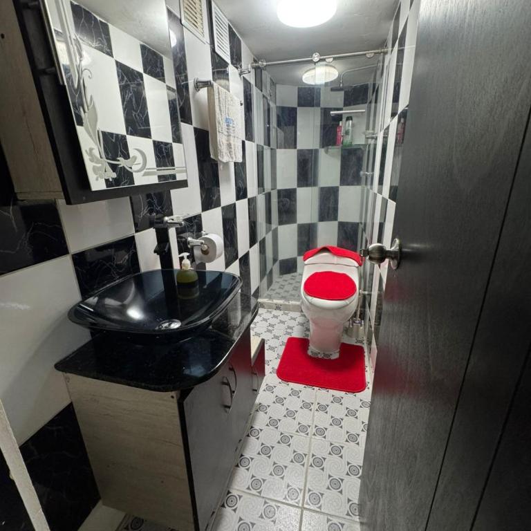 House with Terrace San Javier Comuna 13 - Three-Bedroom House - 13