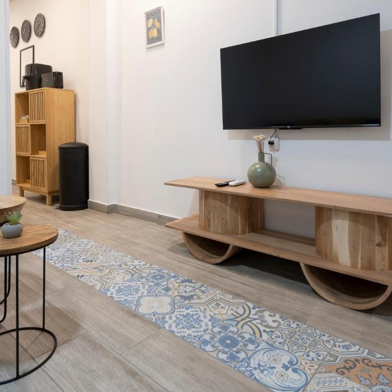 Castillo Santa Barbara - Three-Bedroom Superior Apartment - 8