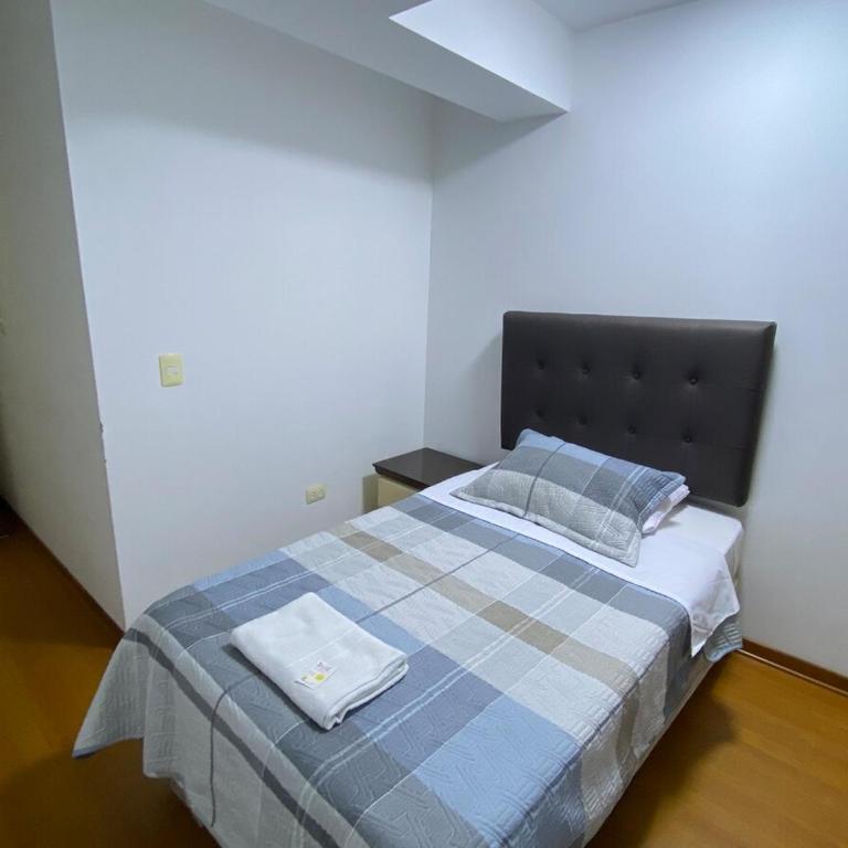 Hermoso apartamento de 3 habitaciones frente a parque en San Isidro - Two-Bedroom Apartment - 18