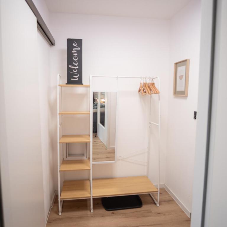 Cozy apartment with pool I U-Bahn - Two-Bedroom Apartment - 3
