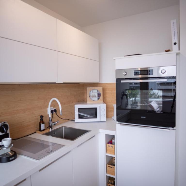Cozy apartment with pool I U-Bahn - Two-Bedroom Apartment - 5
