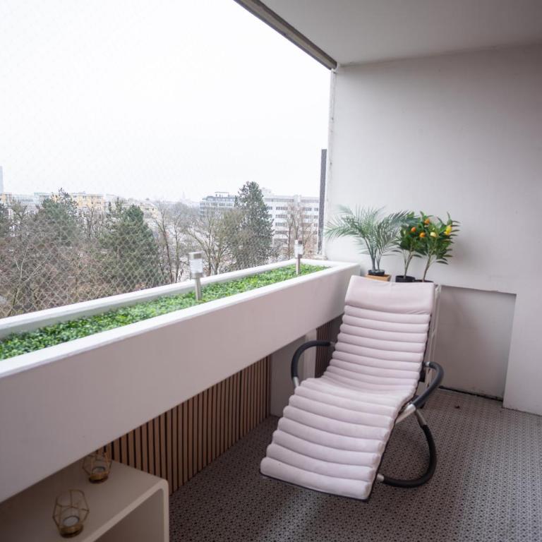 Cozy apartment with pool I U-Bahn - Two-Bedroom Apartment - 7