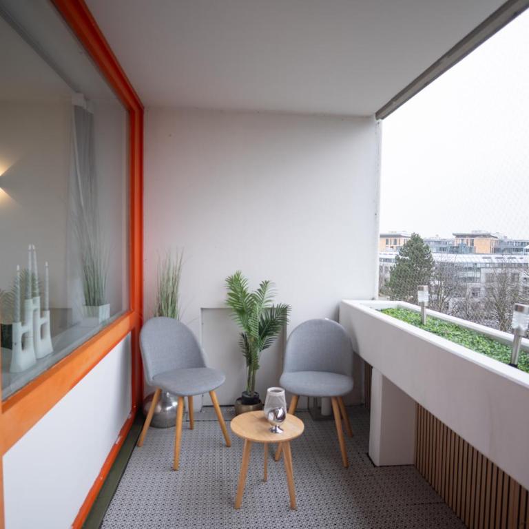 Cozy apartment with pool I U-Bahn - Two-Bedroom Apartment - 11