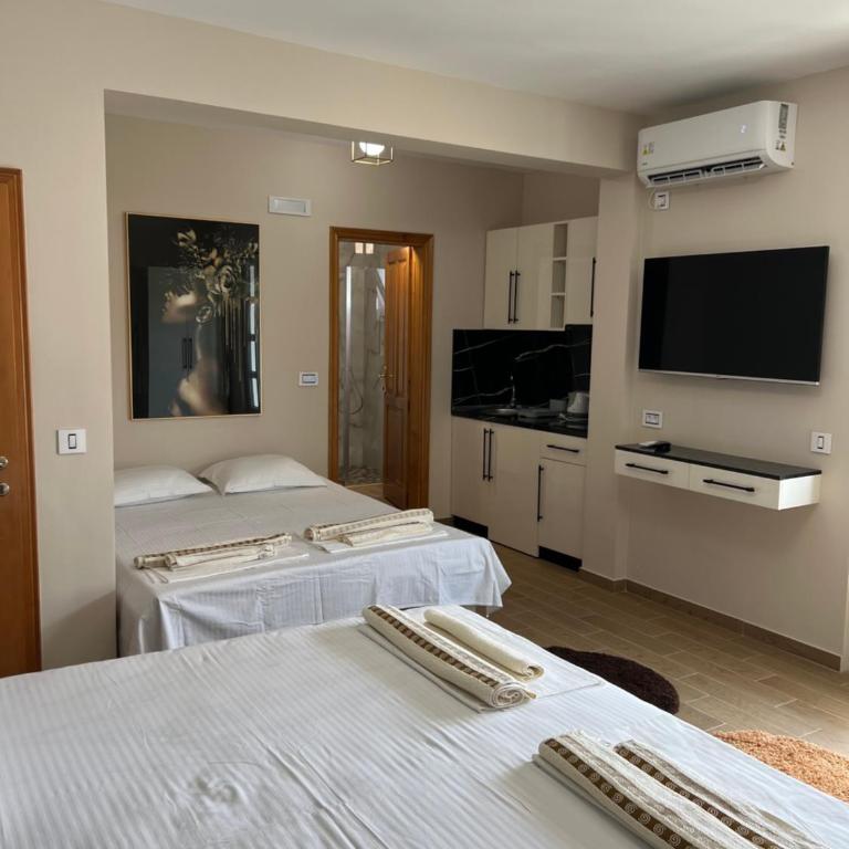 "HOLIDAY" apartments & rooms - Porodični Studio - 3