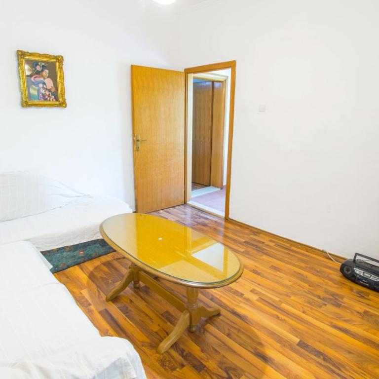 Old Town Oasis - One-Bedroom Apartment with River View - 30