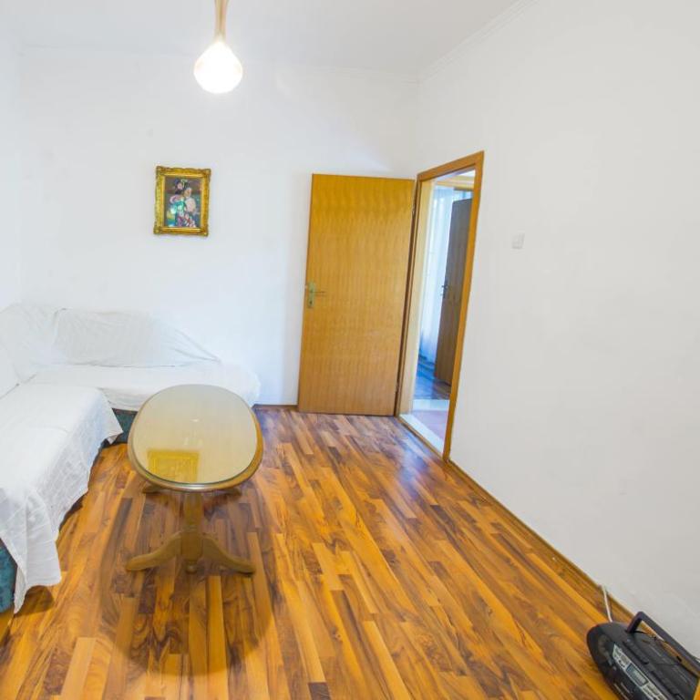 Old Town Oasis - One-Bedroom Apartment with River View - 34