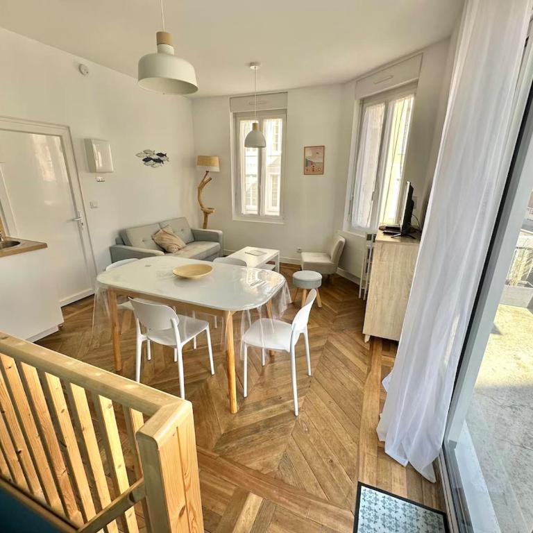 JUSANT - Appartement 5 pers avec Balcon Aperçu Mer à 100 m de la plage - Apartment - 6
