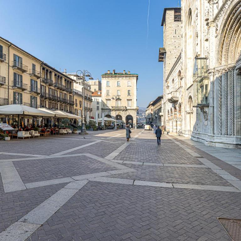 Hermes at Como Duomo - Two-Bedroom Apartment - 1