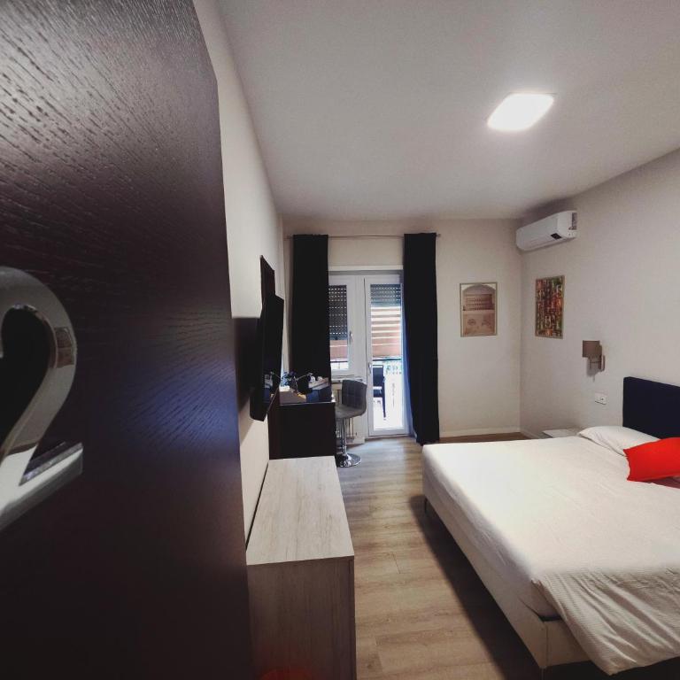 Piol Guest House - Ampia Camera Matrimoniale - 16