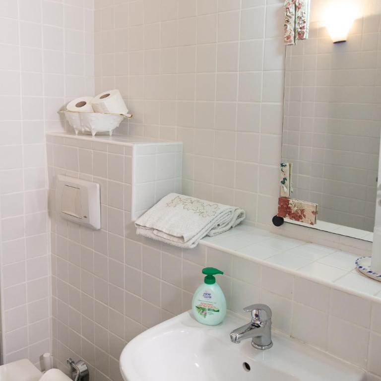 Villa Fatta di Sogni - Camera Matrimoniale con Bagno Privato - 36