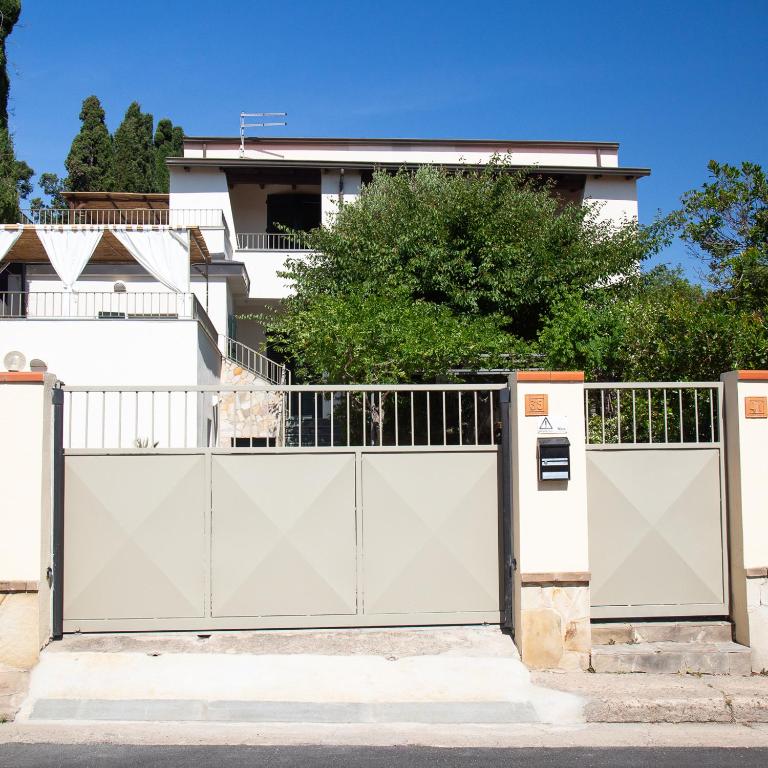 Villa Fatta di Sogni - Camera Matrimoniale con Balcone e Vista Mare - 34