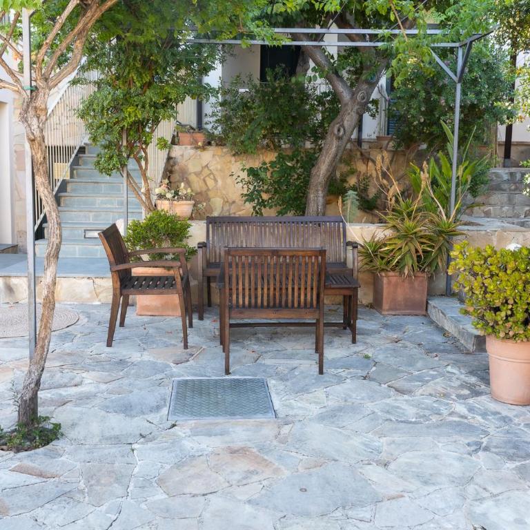 Villa Fatta di Sogni - Camera Matrimoniale con Balcone e Vista Mare - 43