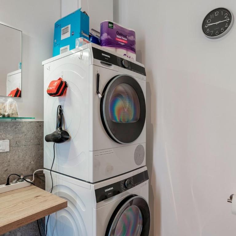 HOST4U - Casa Carlo, Brescia Città con Giardino e Parcheggio Privato - Apartamento Deluxe de 1 dormitorio - 17