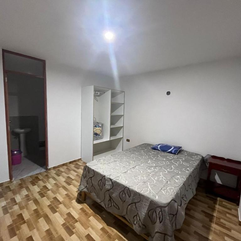 Las Lomas Hotel - Family Room - 3