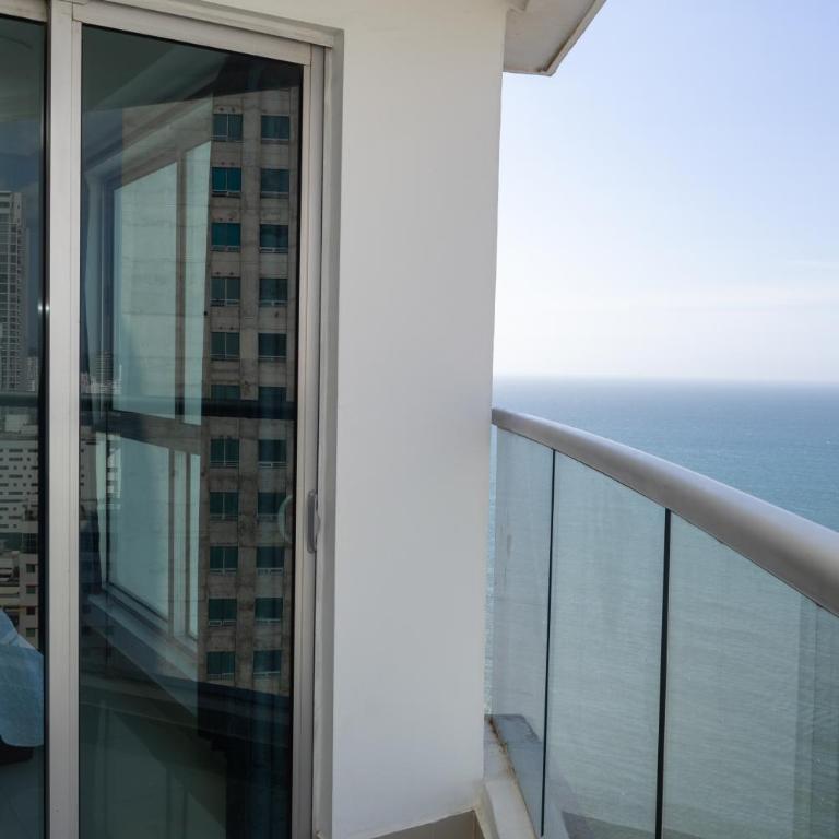 Apartamento frente al mar con vista única en Cartagena - Two-Bedroom Apartment - 23