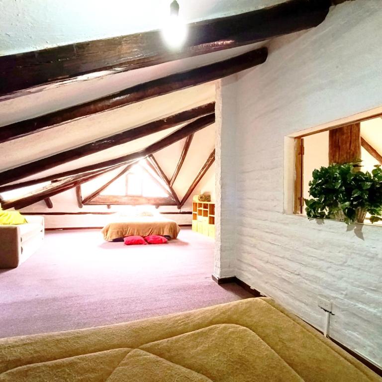 Pifo Pool House free Airport pickup Tours - Three-Bedroom House - 25