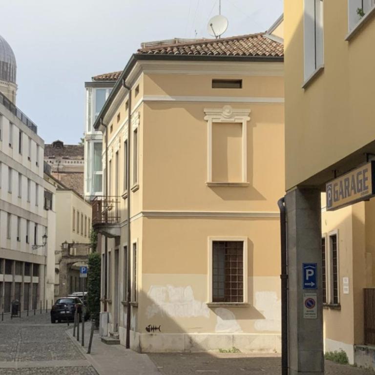 Colore & Design - Apt con 2 Camere a due passi da Piazza dell' Orologio - Appartamento con 2 Camere da Letto - 21