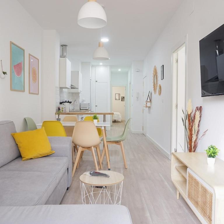 La Plaza Living - Deluxe Room - 2