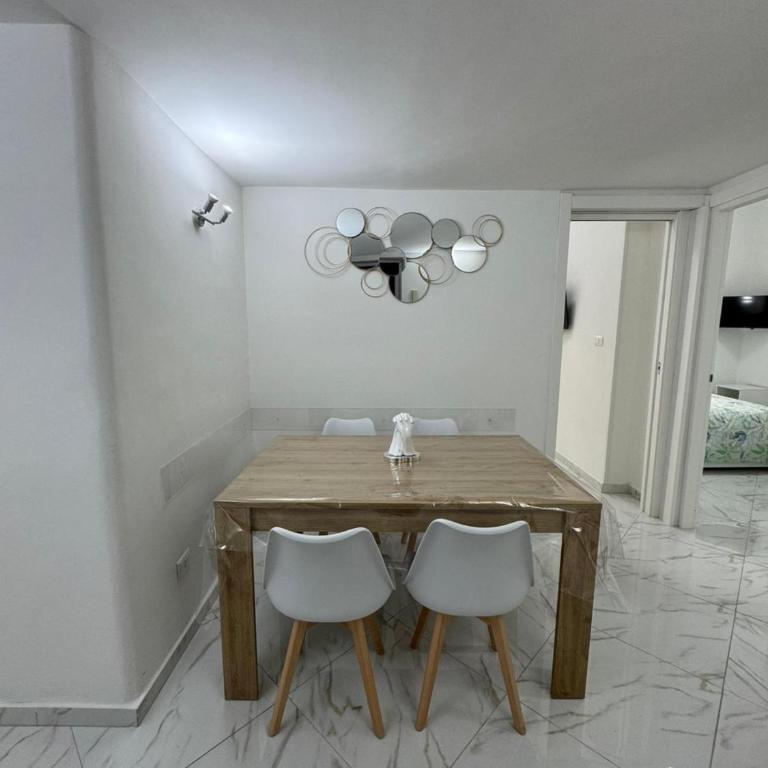 Residenza Castel Capuano - Appartamento con 3 Camere da Letto e con Balcone - 12