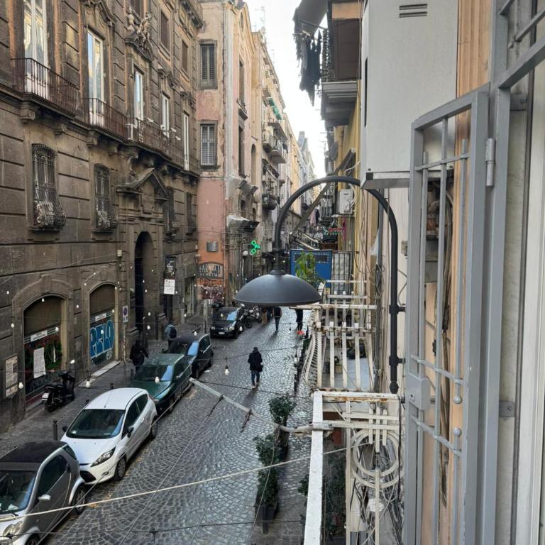 Residenza Castel Capuano - Appartamento con 3 Camere da Letto e con Balcone - 36