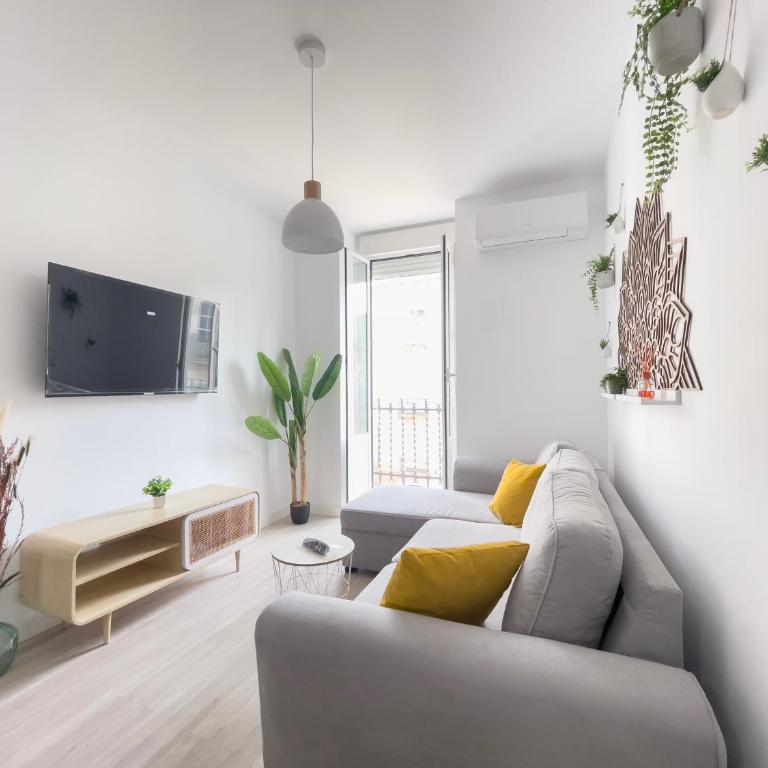 La Plaza Living - Deluxe Room - 6