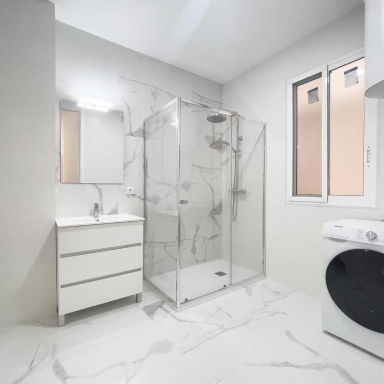La Plaza Living - Deluxe Room - 6