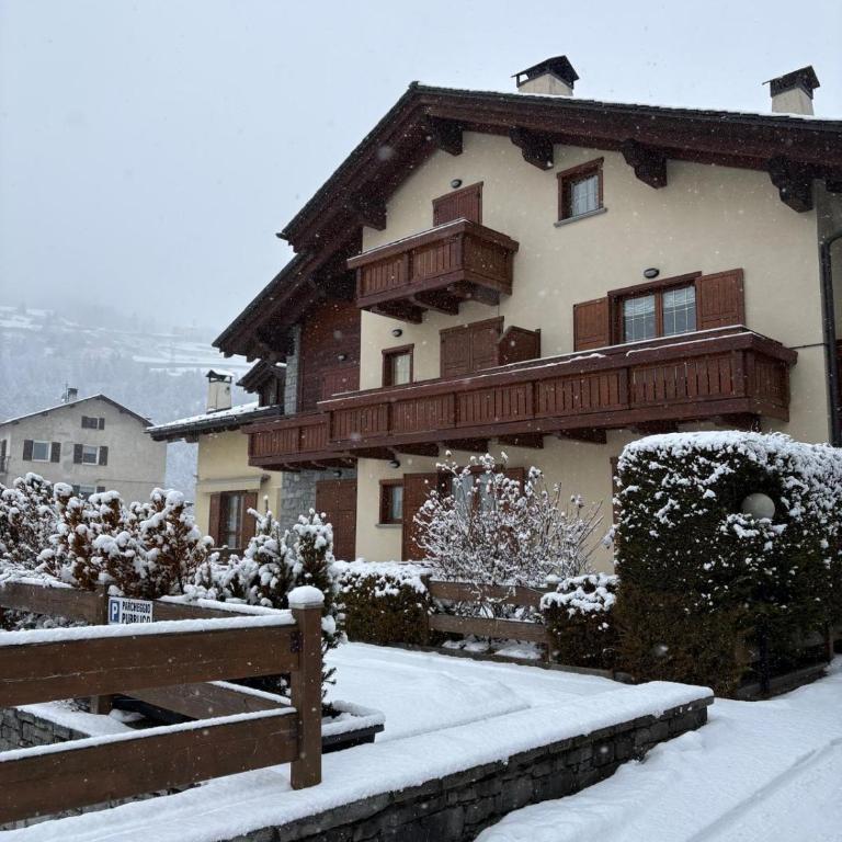 Bormio Alps Chalet - Appartamento con 2 Camere da Letto e Vista Giardino - 1
