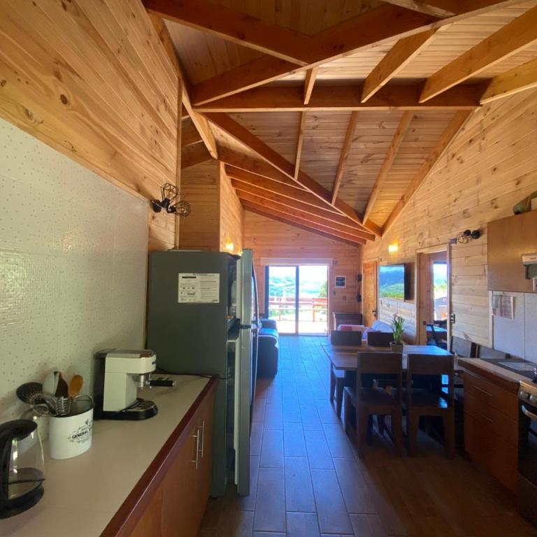 Vistas panorámica a Lago y Volcán - Two-Bedroom House - 15