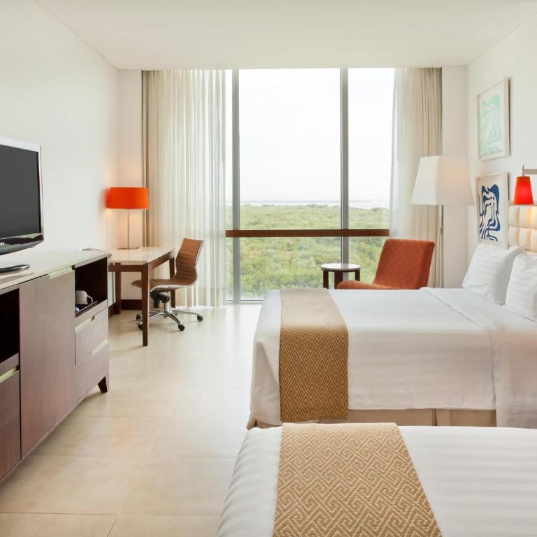 Holiday Inn Cartagena Morros by IHG - Deluxe Double Room with Two Double Beds - 5
