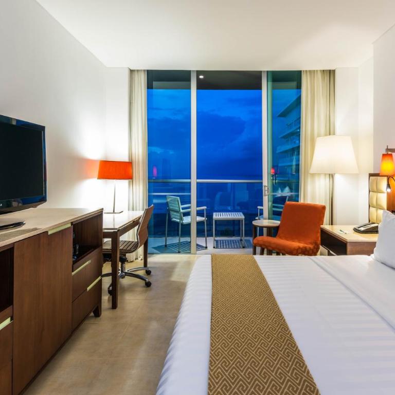 Holiday Inn Cartagena Morros by IHG - Standard King Room with Ocean View - 5