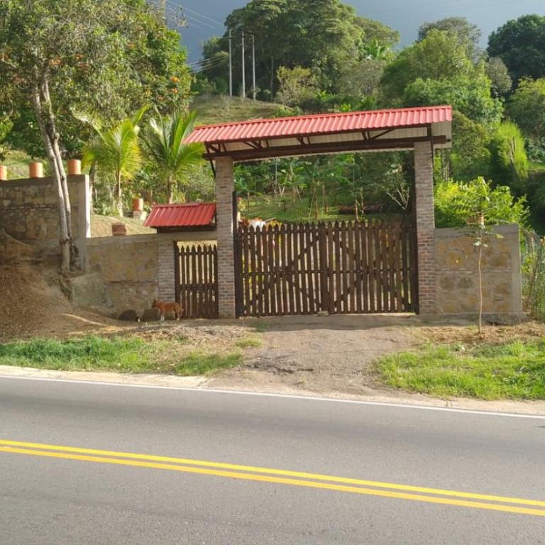 Casa de descanso los troncos - Three-Bedroom Vacation Home - 2