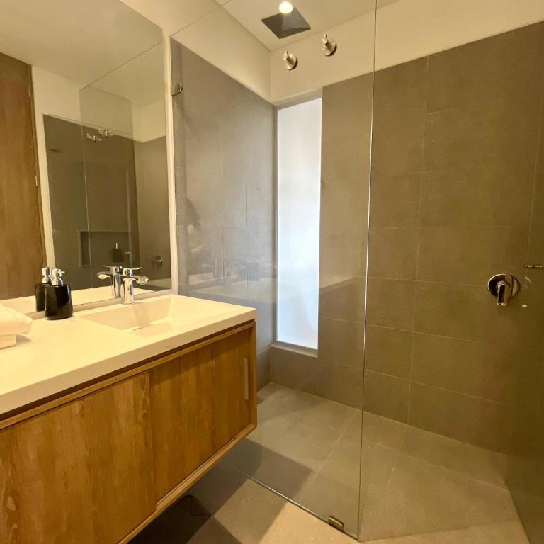 Corferias, Suite ejecutiva con parking y WiFi ultrarrápido 400 Mb - Apartamento de 1 dormitorio - 7