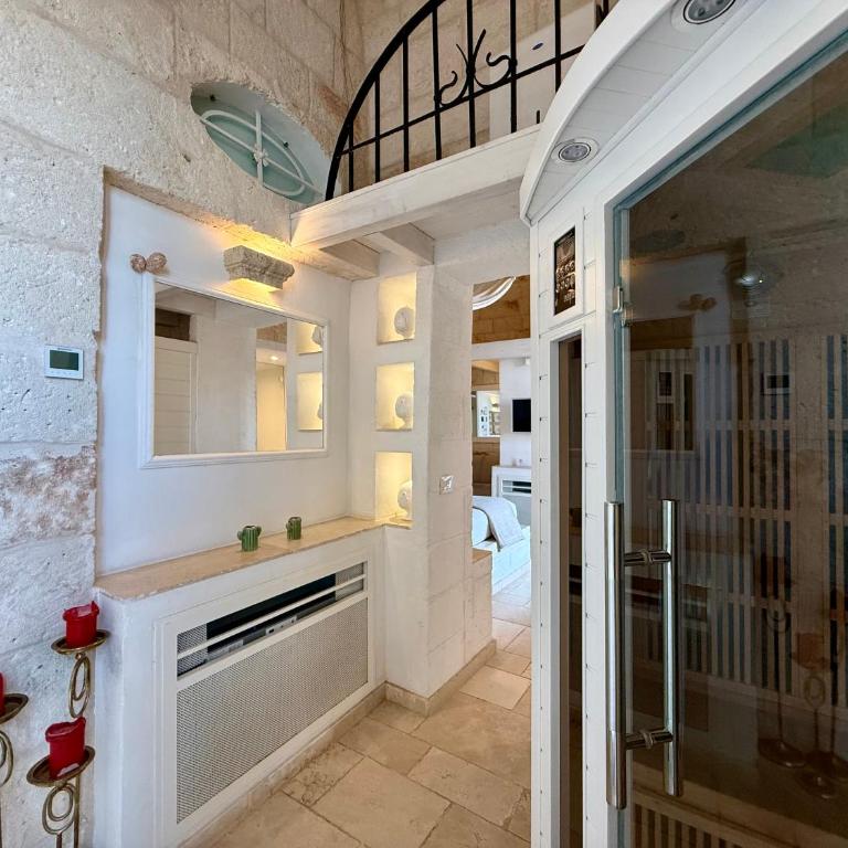 Vittorio Emanuele Charming Suites - Camera Queen con Vasca Idromassaggio - 2