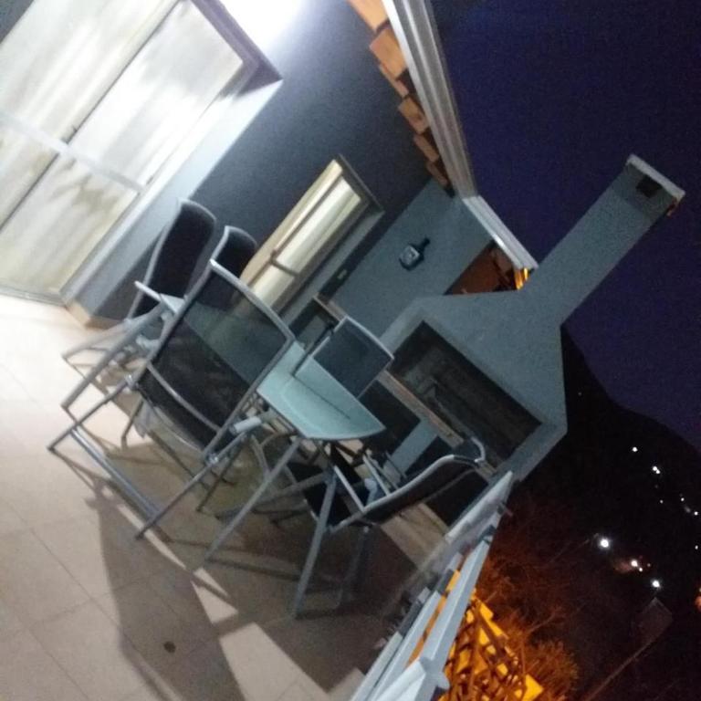 Casa TAFI - Three-Bedroom House - 12