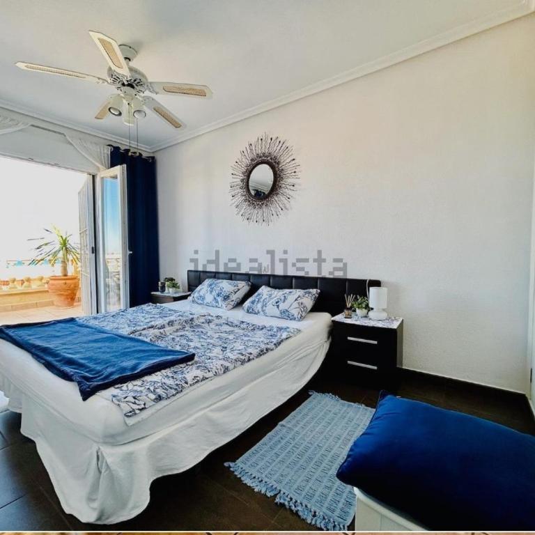 Seaview Home - Three-Bedroom House - 23