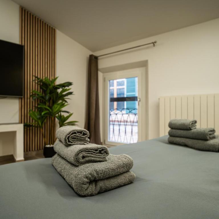 ESTENSIA Room & Suite - Camera King con Balcone - 3