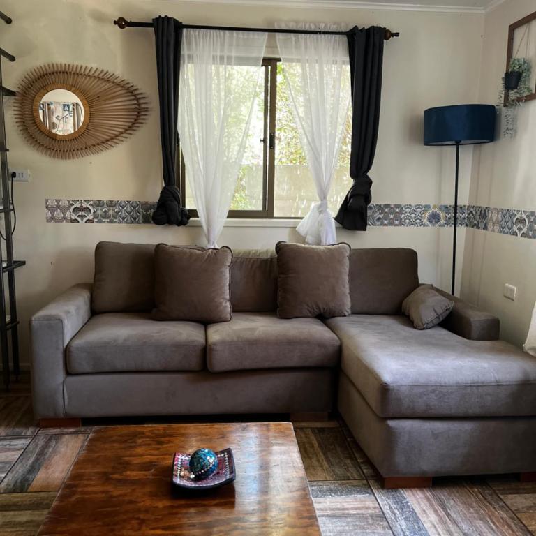 Mels House Batuco - Three-Bedroom House - 16