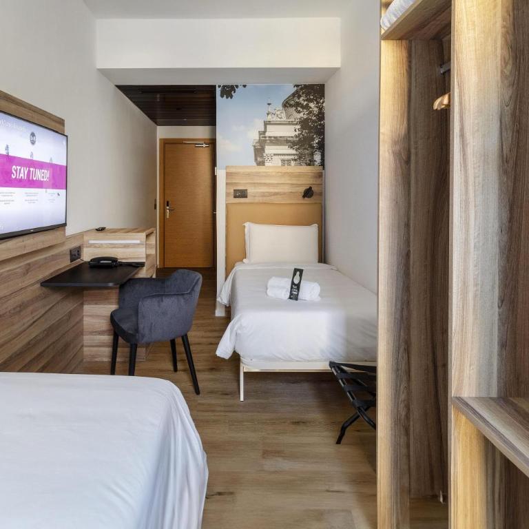 B&B HOTEL Como Baradello - Camera Doppia con Letti Singoli - 1