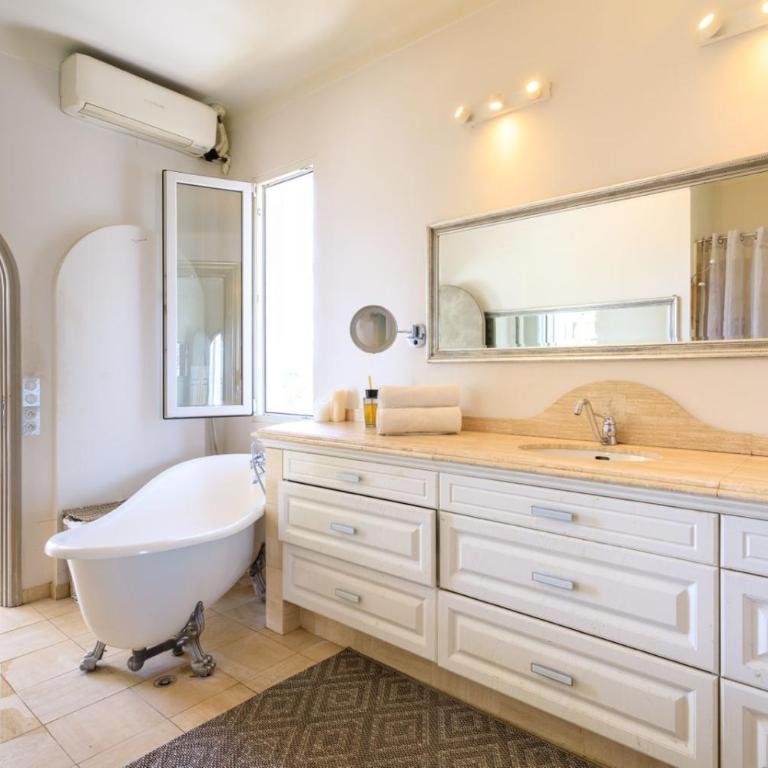 Grande villa, 6 chambres, vue mer, montagne & ville de Cannes - Villa - 29
